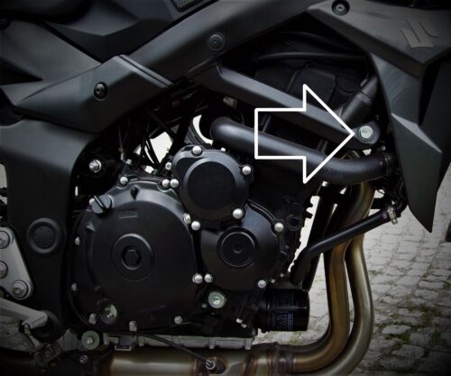 punkt montażowy Suzuki GSR 750 crash pady Azarel PRO